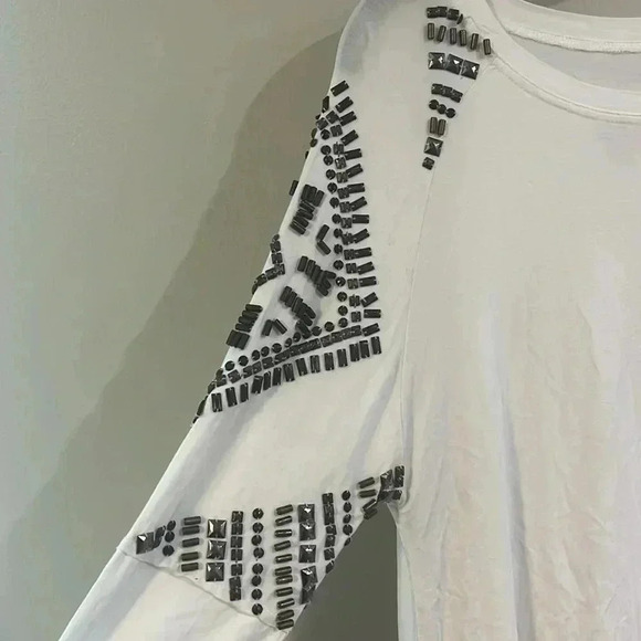 [S]Double D Ranch Embellished Beads/Studs  White Tunic Top - Picture 2 of 8